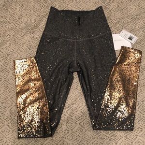 Beyond Yoga Rose Gold Alloy Leggings